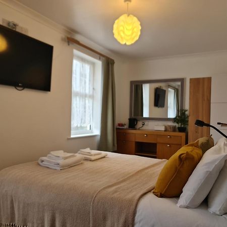 The Torland - Paignton Seafront - Free Parking And Wifi, All Rooms En-Suite Екстер'єр фото