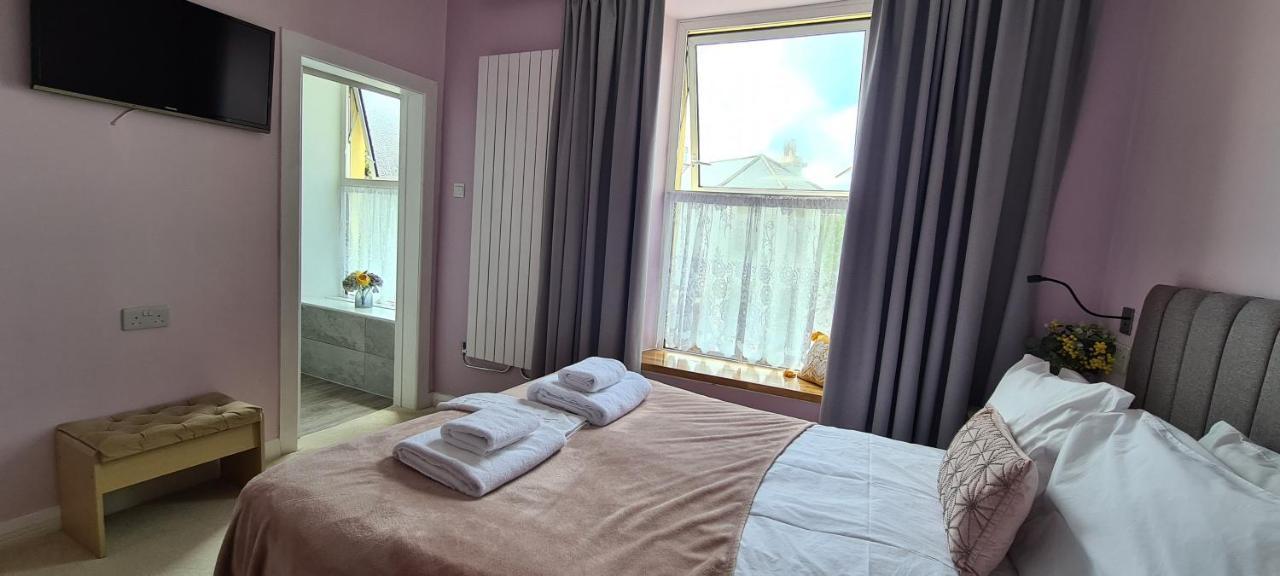 The Torland - Paignton Seafront - Free Parking, All Rooms En-Suite Екстер'єр фото
