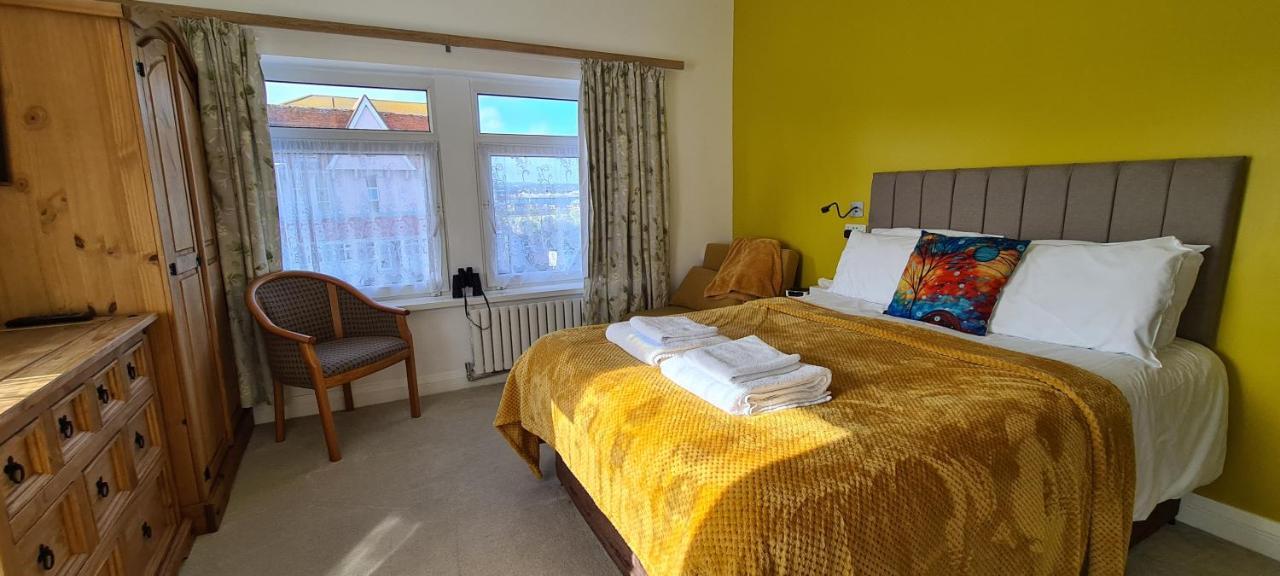 The Torland - Paignton Seafront - Free Parking And Wifi, All Rooms En-Suite Екстер'єр фото