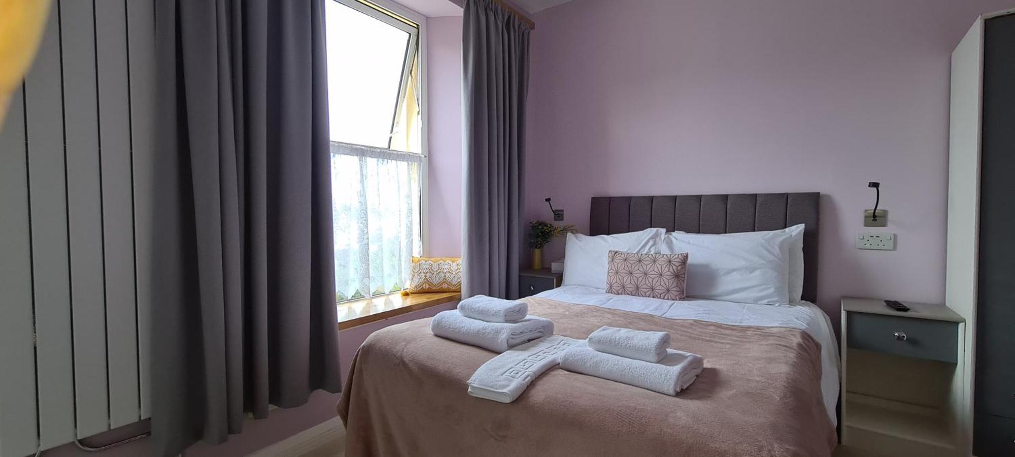 The Torland - Paignton Seafront - Free Parking, All Rooms En-Suite Екстер'єр фото