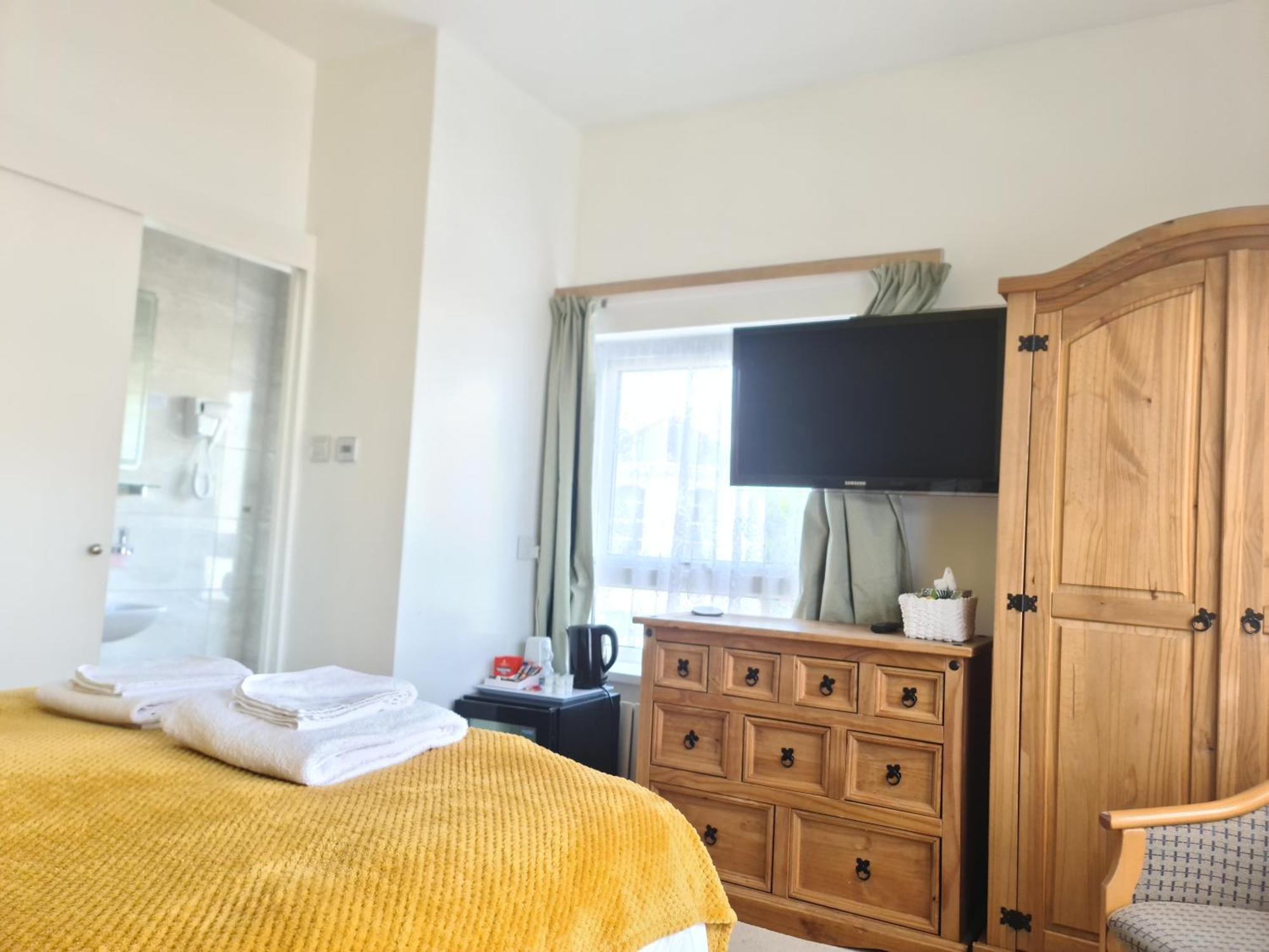 The Torland - Paignton Seafront - Free Parking And Wifi, All Rooms En-Suite Екстер'єр фото