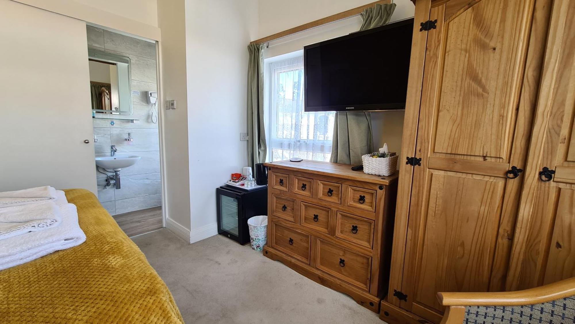 The Torland - Paignton Seafront - Free Parking And Wifi, All Rooms En-Suite Екстер'єр фото